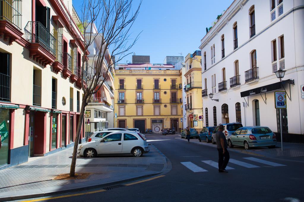 Puerta Del Arenal II Apartment Seville Ngoại thất bức ảnh